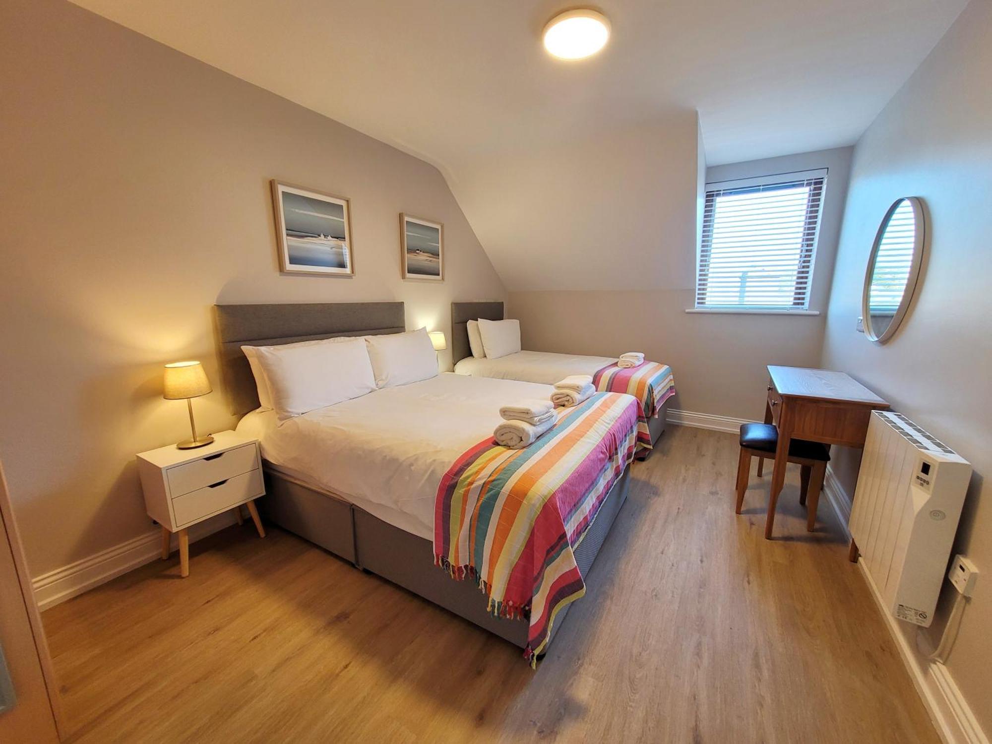 Donegan Court Aparthotel Galway Exterior photo